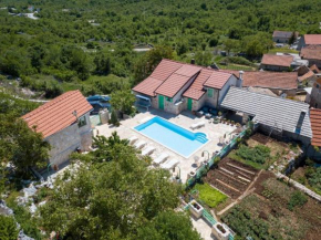 Family friendly house with a swimming pool Zagvozd, Zagora - 18776